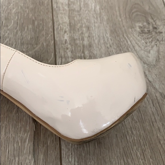 Shoe dazzle cream and rhinestone heels size 6.5 - Picture 10 of 10